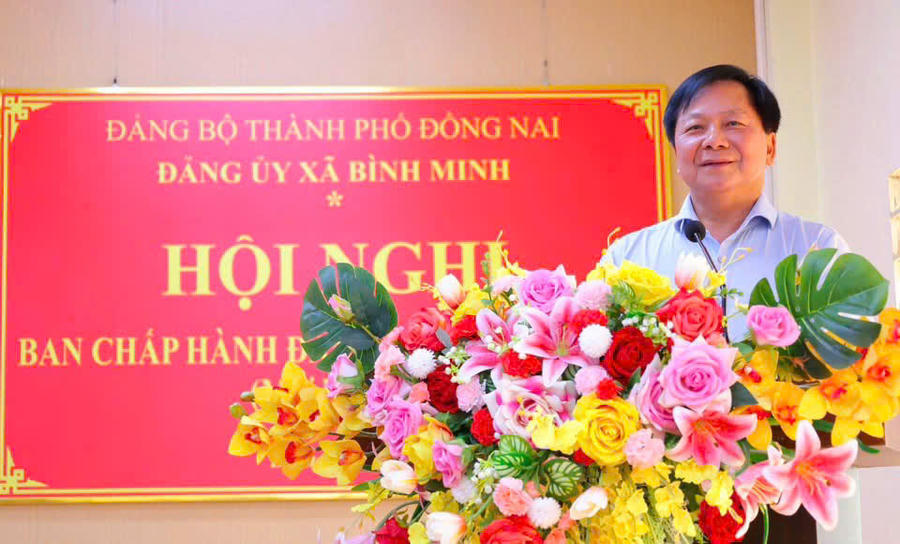 Ông Trần Văn Mi - Thành ủy viên, Phó Chủ tịch HĐND thành phố Đồng Nai phát biểu chỉ đạo hội nghị.