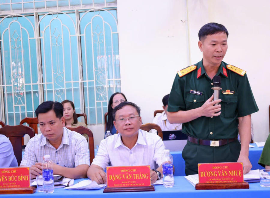 Đại biểu phát biểu ý kiến.