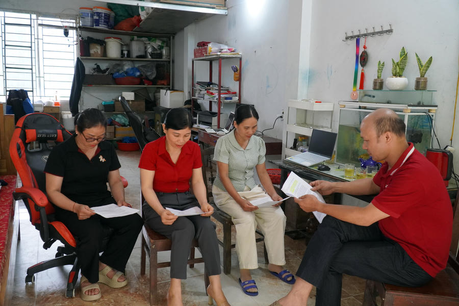 Các giáo viên phản ánh nhận Quyết định chuyển công tác bất ngờ khiến cuộc sống gặp nhiều khó khăn.