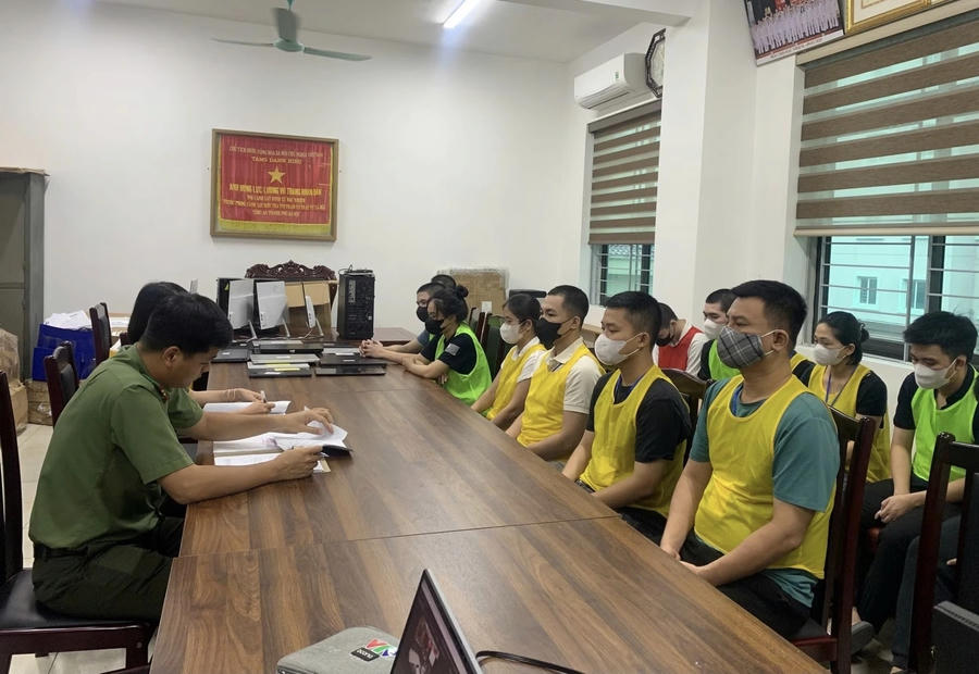 Các đối tượng bị bắt giữ. Ảnh: Công an TP. Hà Nội