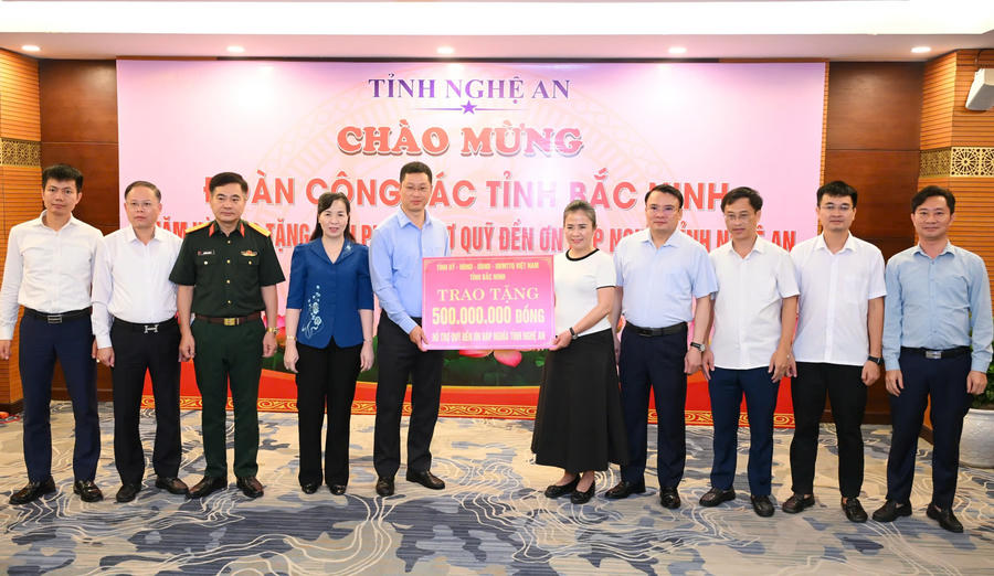 Tiếp tục vun đắp mối quan hệ đoàn kết, gắn bó giữa hai địa phương.