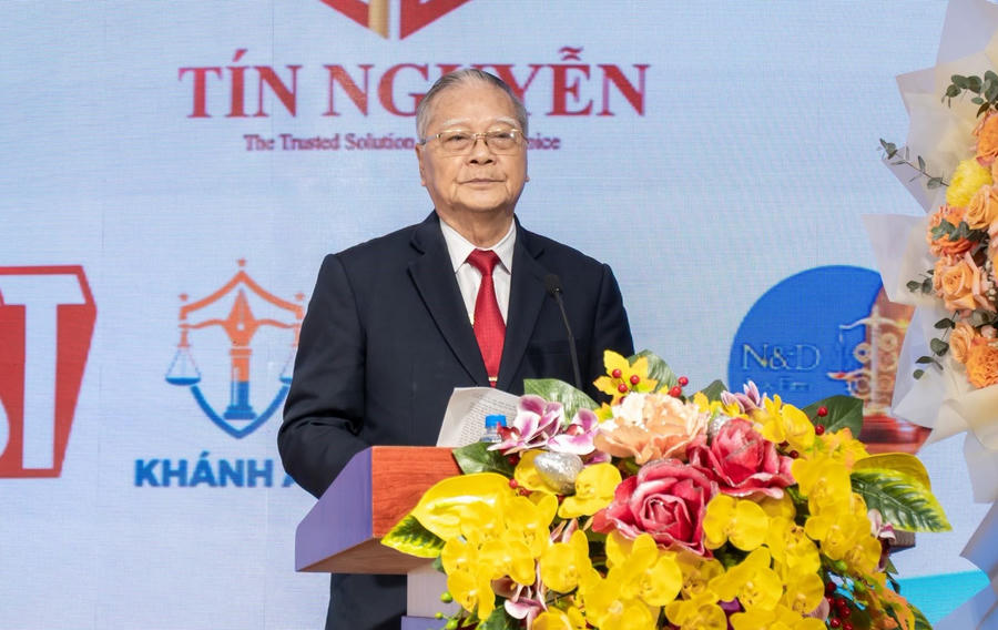 TS. Nguyễn Văn Quang – Hiệu trưởng Trường Đại học Nam Cần Thơ phát biểu tại Hội thảo.