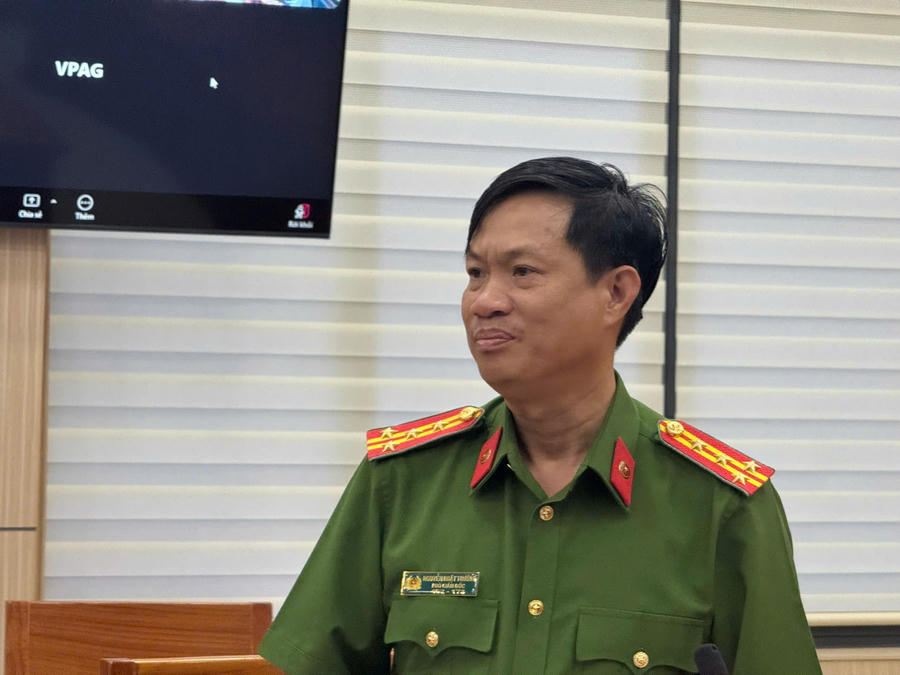 Đại tá Nguyễn Nhật Trường - Phó Giám đốc Công an tỉnh An Giang phát biểu.