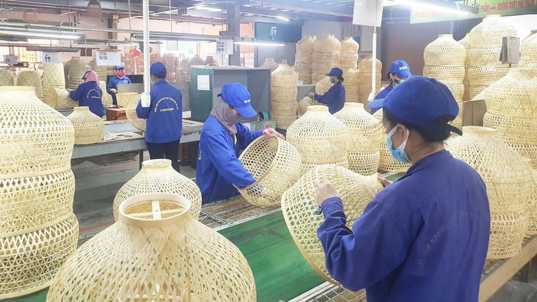Các dự án xây dựng, mua sắm máy móc và hoàn chỉnh tài liệu để sản xuất sản phẩm mới sẽ được hỗ trợ tối đa 30% chi phí, với mức trần lên tới 1,6 tỷ đồng cho mỗi mô hình. (Ảnh minh họa: mae.gov.vn)