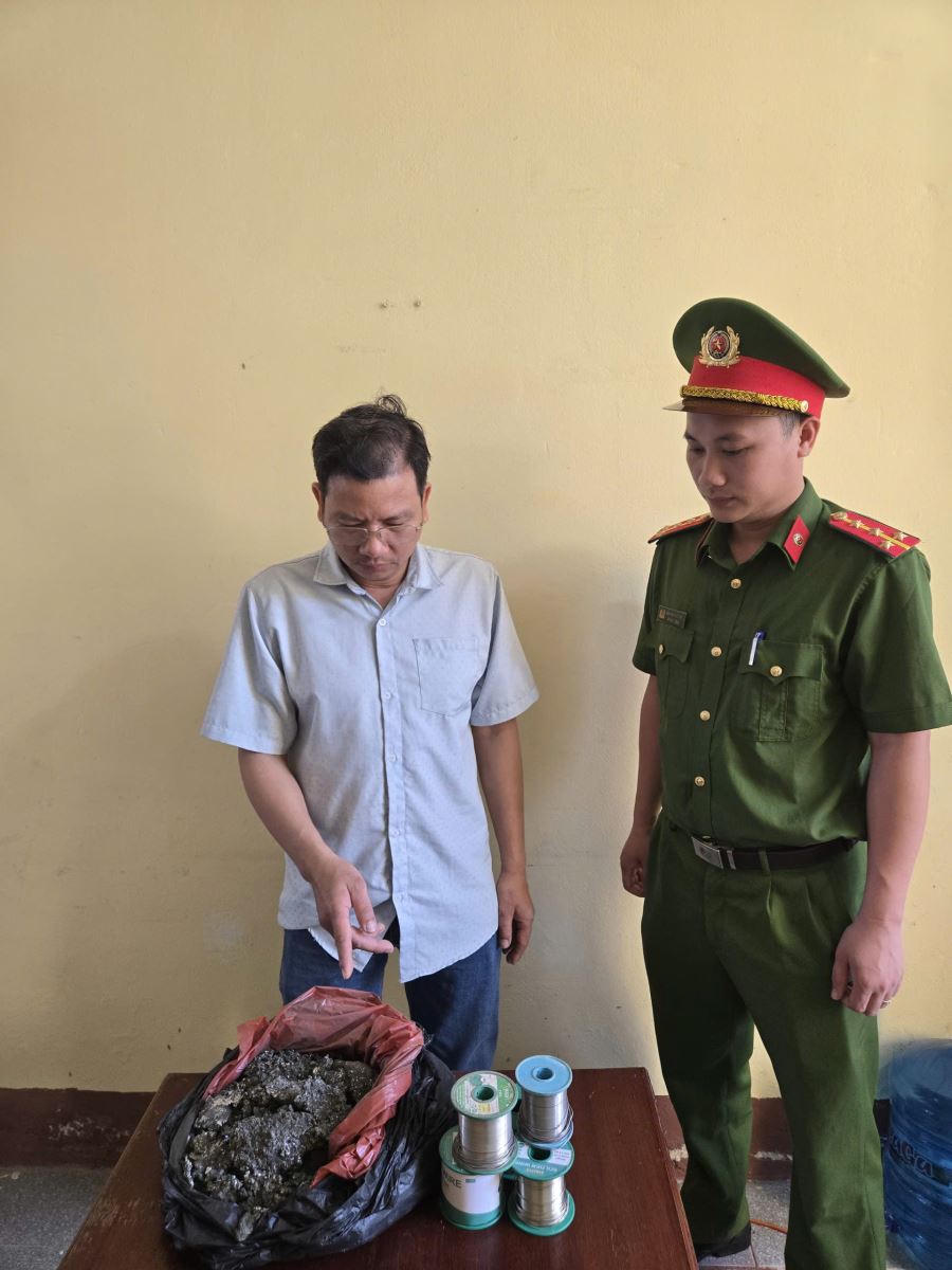 Đối tượng Nguyễn Trung Nam tại cơ quan Công an.