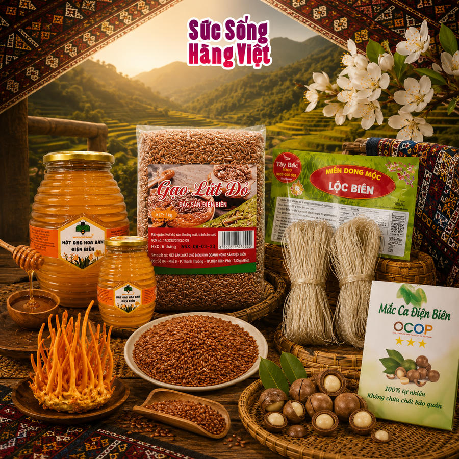 Hàng trăm đặc sản Điện Biên hội tụ tại phố Tràng Tiền. Ảnh: QLTT