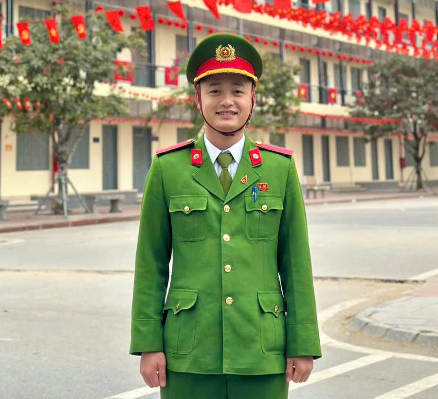 Trung úy Lê Quốc Tiến.