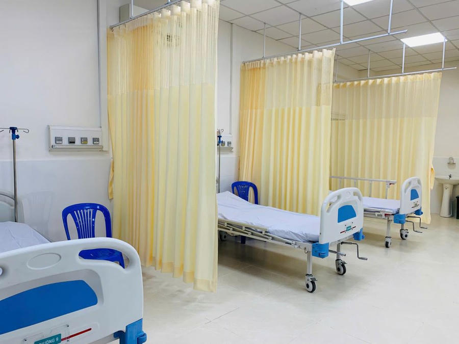 Không gian sạch sẽ, thoáng đãng nhưng cũng đảm bảo riêng tư cho từng giường bệnh trong Đơn vị Điều trị trong ngày.
