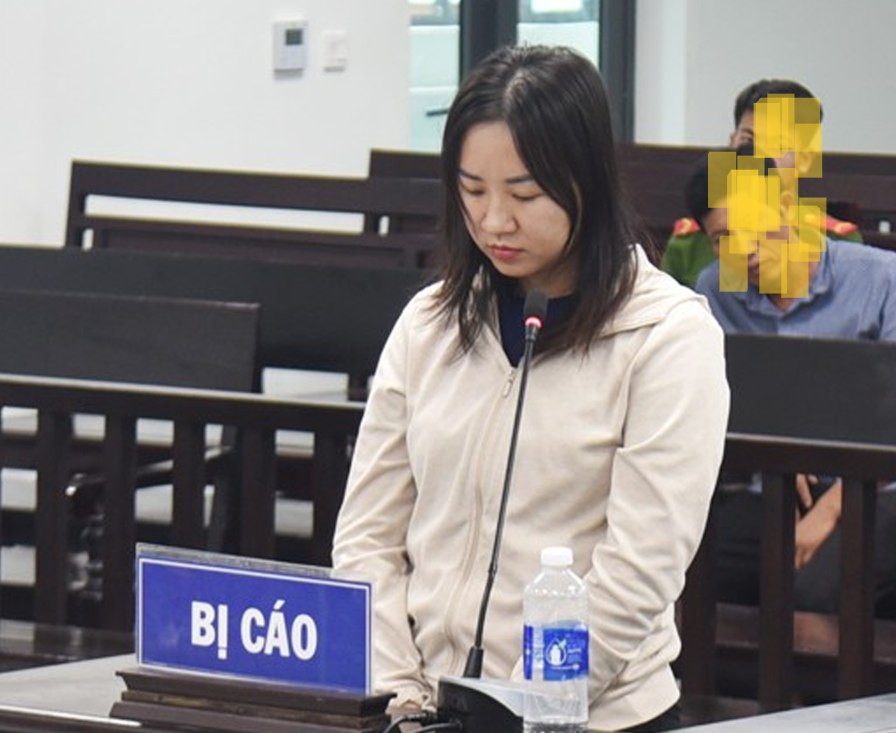 Bị cáo Tạ Thị Nhung.