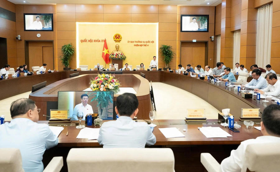 Toàn cảnh phiên họp của Ủy ban Thường vụ Quốc hội. Ảnh Media Quốc hội