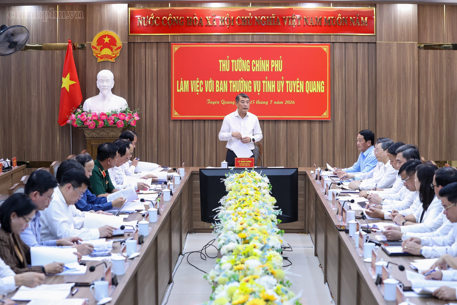 Thủ tướng Chính phủ Lê Minh Hưng làm việc với Ban Thường vụ Tỉnh ủy Tuyên Quang chiều 15/7.