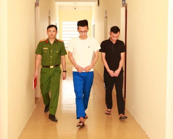 2 đối tượng lừa đảo đổi tiền Việt Nam - Hàn Quốc qua mạng - Ảnh Công an Hà Tĩnh.
