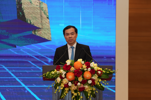 PSG.TS. Nguyễn Mạnh Hùng phát biểu đề dẫn tại chương trình.