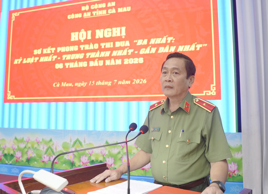 Thiếu tướng Hồ Việt Triều phát biểu chỉ đạo tại Hội nghị.