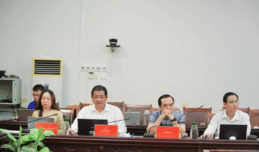 Các đại biểu tham dự hội nghị.