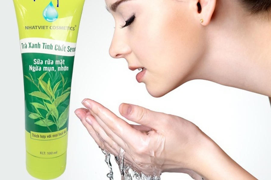 Sữa rửa mặt Nhật Việt Cosmetics trà xanh tinh chất serum (Ảnh: CT).