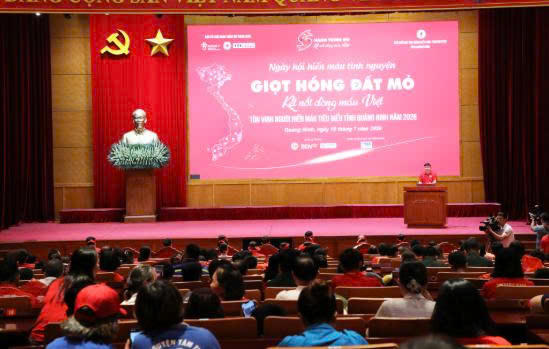 Quang cảnh lễ khai mạc. Quang cảnh lễ khai mạc.