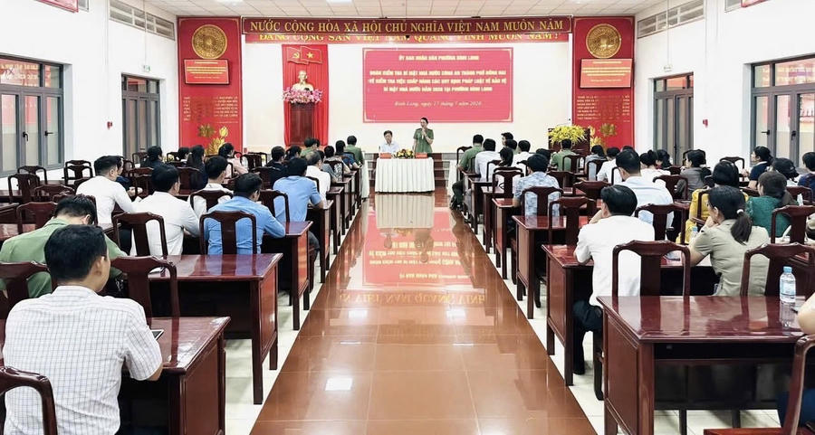 Quang cảnh buổi làm việc.