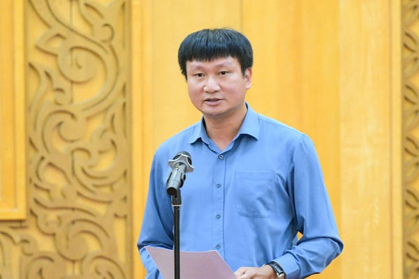 Bí thư Tỉnh ủy Ninh Bình, ông Trần Huy Tuấn phát biểu tại buổi làm việc.
