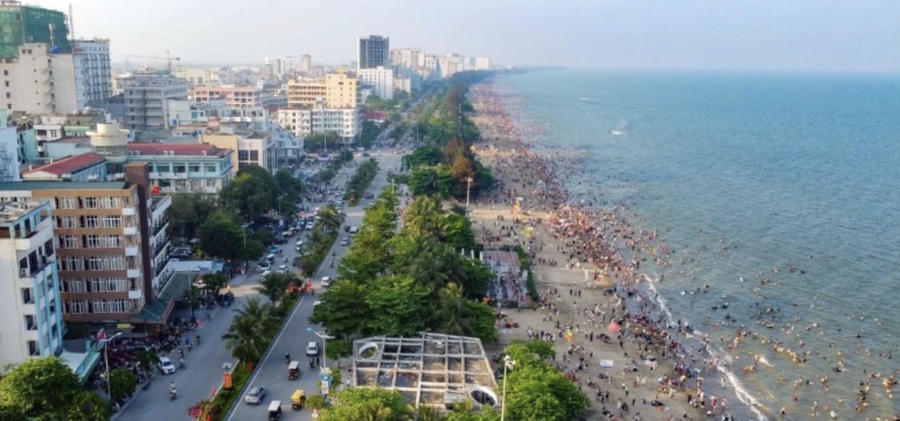 Sầm Sơn phát triển hiện đại, là điểm du lịch biển hấp dẫn đối với du khách trong và ngoài tỉnh.