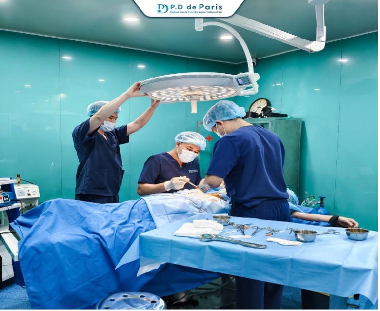 Hệ thống cơ sở vật chất, trang thiết bị hiện đại cùng quy trình vô khuẩn theo tiêu chuẩn y khoa.