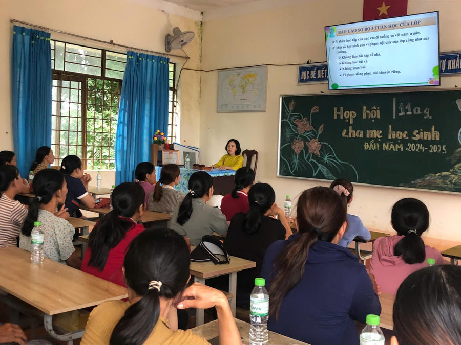 Dự kiến cấm ban đại diện cha mẹ học sinh thu hộ các khoản của nhà trường. Ảnh minh họa