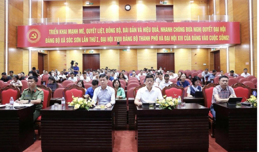 Quang cảnh Hội nghị triển khai đợt cao điểm 100 ngày thực hiện nhiệm vụ chuyển đổi số tại xã Sóc Sơn chiều ngày 22/7/2026.