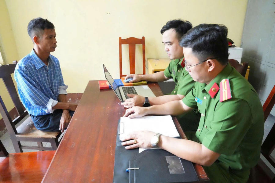 Cơ quan Cảnh sát điều tra lấy lời khai Bùi Văn Trường.