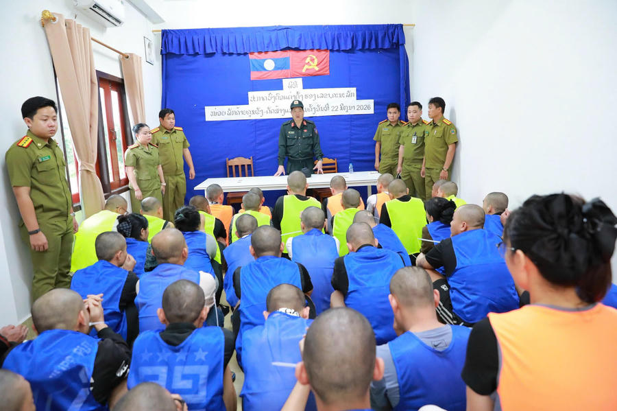 Các đối tượng bị bắt trong chuyên án. Ảnh: Đức Phong.