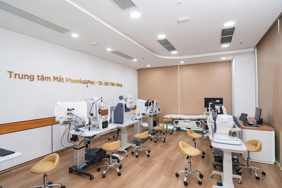 Phòng khám "chuẩn 5 sao" với trang thiết bị hiện đại, đội ngũ y bác sĩ giàu kinh nghiệm.