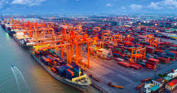 Từ 1/10, thực hiện thủ tục kiểm soát điện tử tại 4 cửa khẩu cảng do Bộ Công an quản lý. (Ảnh minh họa)