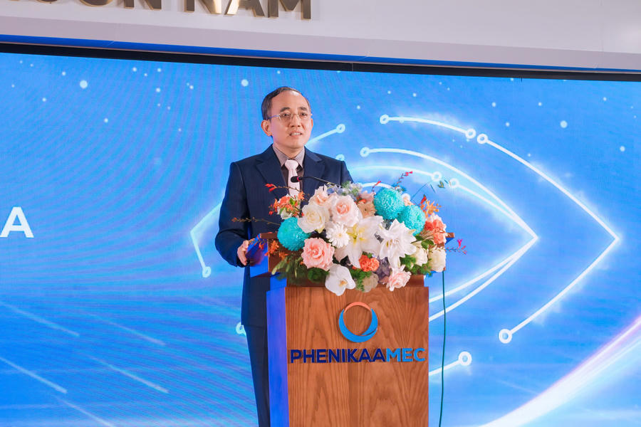Giáo sư Hồ Xuân Năng - Chủ tịch Tập đoàn Phenika phát biểu.