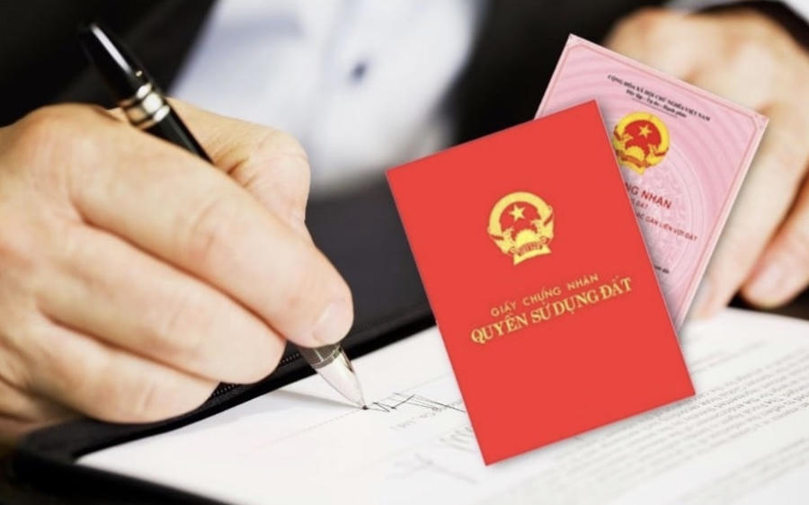 Dự thảo Luật Đất đai (sửa đổi) bổ sung nhiều chính sách để gỡ vướng công tác cấp Giấy chứng nhận cho người dân. Ảnh InT