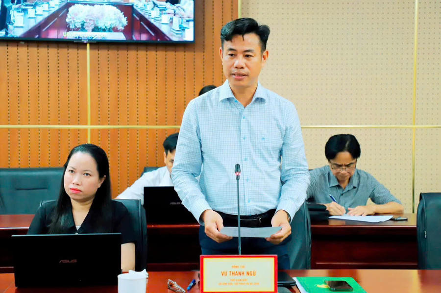 Các đại biểu phát biểu tại hội nghị.