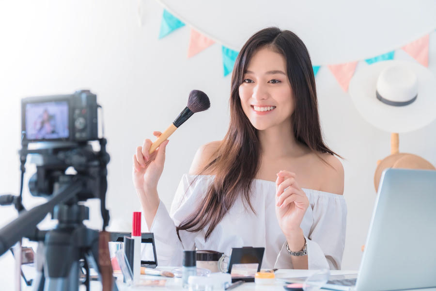 Livestream bán hàng đã trở thành một trong những phương thức kinh doanh phổ biến của thương mại điện tử. (Ảnh minh họa)