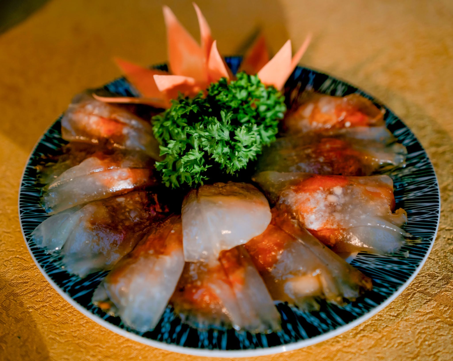 Bánh bột lọc không chỉ lưu giữ bản sắc của vùng đất Cố đô mà còn góp phần thể hiện nét độc đáo của nghệ thuật ẩm thực truyền thống Việt Nam
.