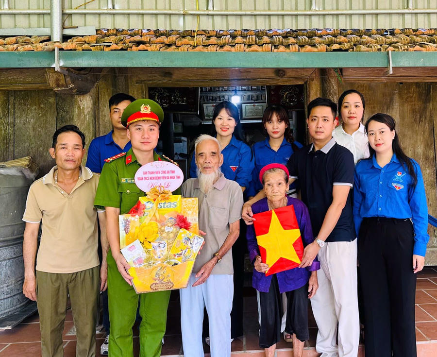 Tri ân các Liệt sĩ đã hy sinh vì Tổ quốc.