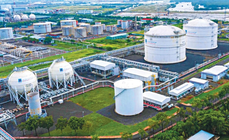 Phê duyệt khung giá trần điện khí LNG tăng lên hơn 3.410 đồng/kWh.