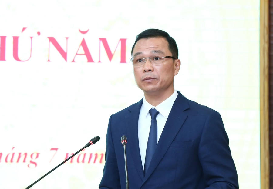 Ông Tô Anh Dũng, Phó Bí thư Tỉnh ủy, Chủ tịch UBND tỉnh Thanh Hóa phát biểu nhận nhiệm vụ. (Ảnh: Baothanhhoa.vn)