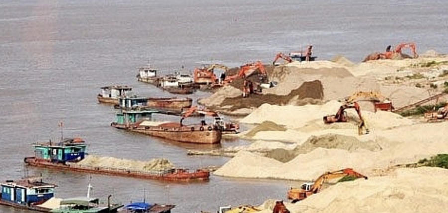 Tận dụng cát, sỏi bồi lắng tại các hồ thủy điện là giải pháp được Lào Cai lựa chọn để giải quyết tình trạng thiếu hụt vật liệu xây dựng. Ảnh minh họa/nguồn InT