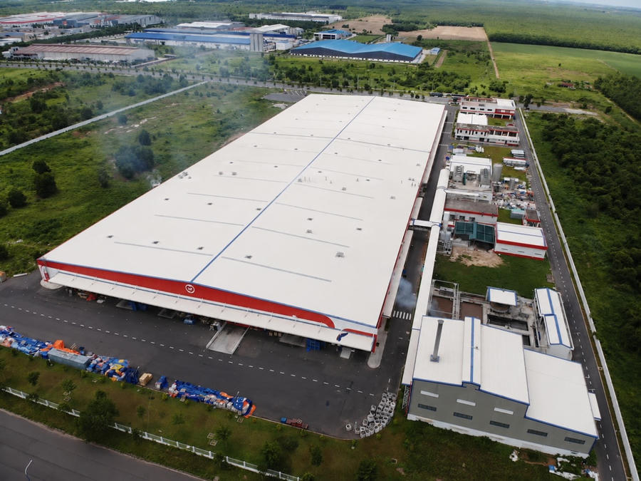 Dự án được triển khai trên diện tích mái của nhà máy có thể tạo ra gần 4 triệu kWh điện sạch và giảm khoảng 2500 tấn CO2 hàng năm.