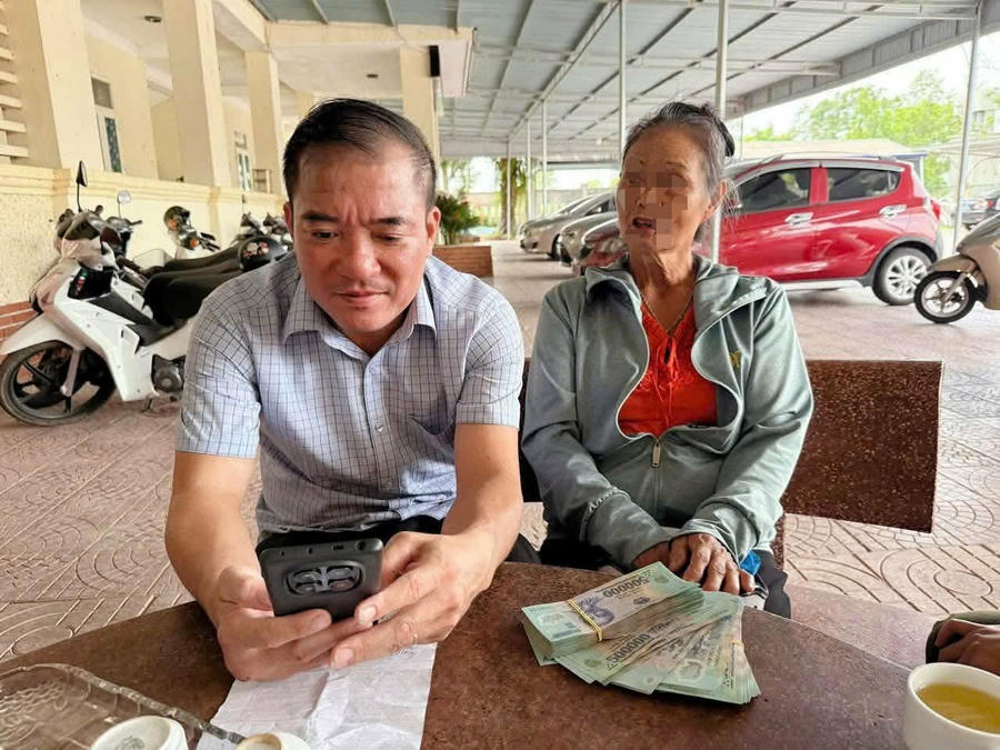Hành động trách nhiệm, kịp thời của tài xế taxi.