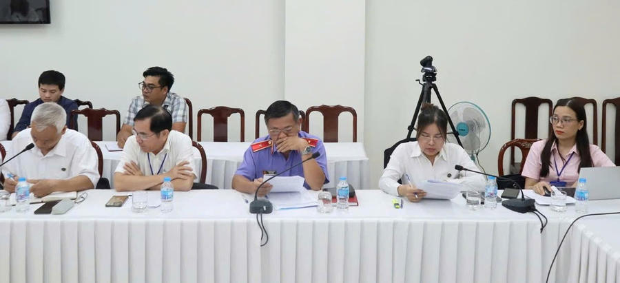 Đại biểu tham dự hội nghị.