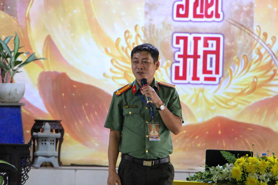 Cán bộ Phòng PA05 tỉnh Đồng Nai tại buổi tuyên truyền.