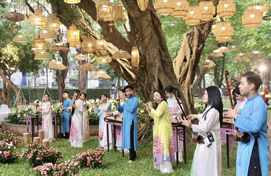 Chương trình nghệ thuật “Vườn Ánh sáng” tại Văn Miếu - Quốc Tử Giám (Hà Nội) năm 2026