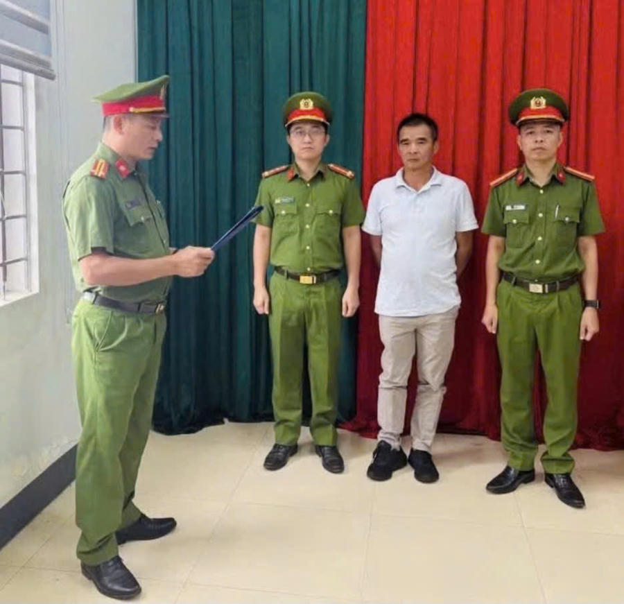 Đối tượng Nguyễn Ngọc Anh đã nhận đá từ nhà máy rồi tập kết bán lại kiếm lời. Ảnh: Báo Gia Lai