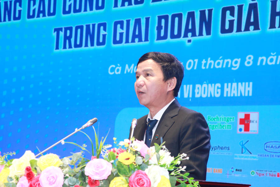 PGS.TS. Lê Đình Thanh - Giám đốc Bệnh viện Thống Nhất, phát biểu khai mạc Hội nghị.