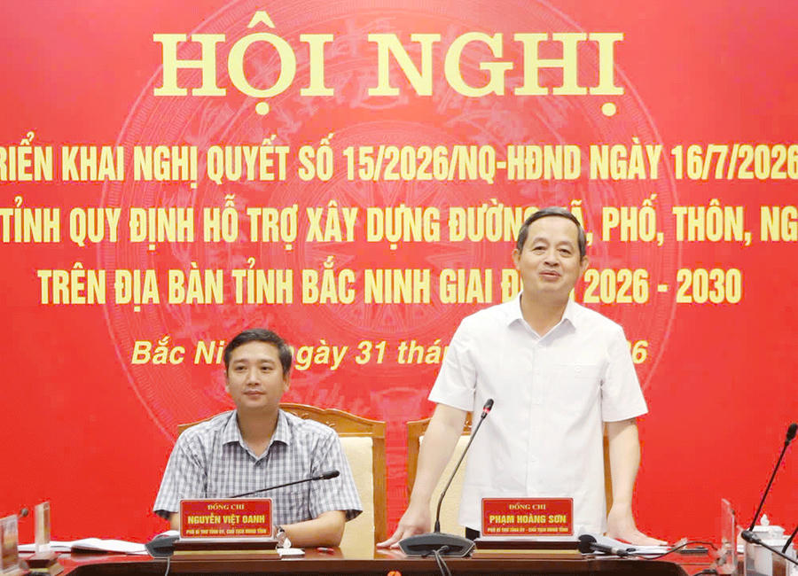 Chủ tịch UBND tỉnh Bắc Ninh Nguyễn Hoàng Sơn phát biểu chỉ đạo tại hội nghị.