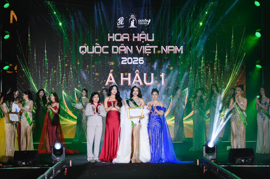 Người đẹp  Bùi Ngọc Minh Duy đăng quang Á hậu 1 Hoa hậu Quốc dân Việt Nam.