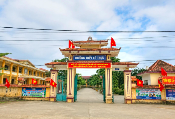 Trường THPT Lê Trực nơi diễn ra sự việc gian lận trong Kỳ thi tốt nghiệp THPT năm 2026.